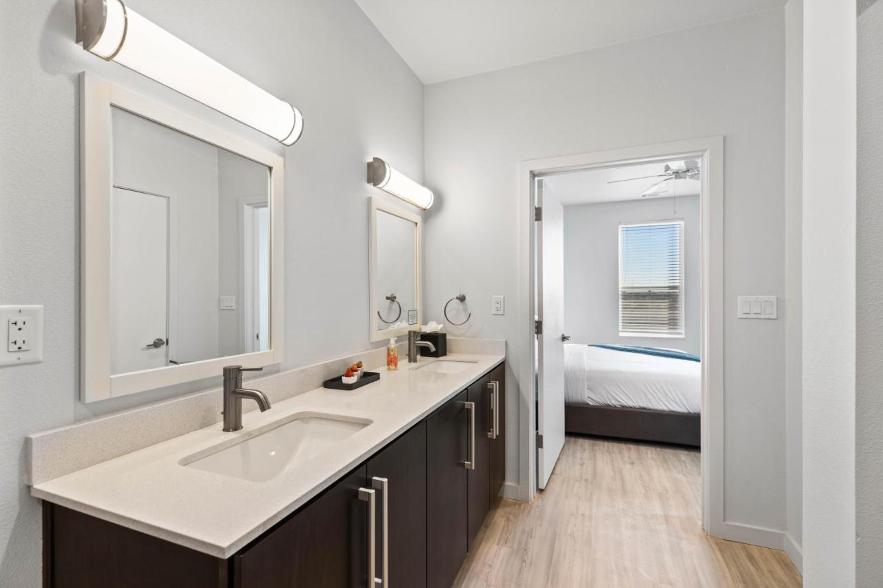 Flatz432 Apartments By Barsala Midland Extérieur photo