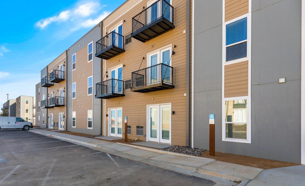 Flatz432 Apartments By Barsala Midland Extérieur photo